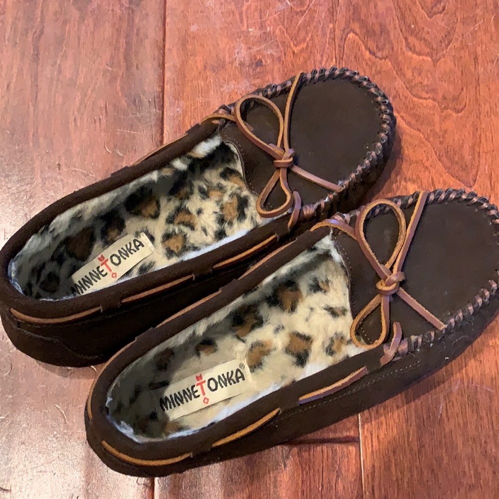 Brown women’s Minnetonka Moccasins